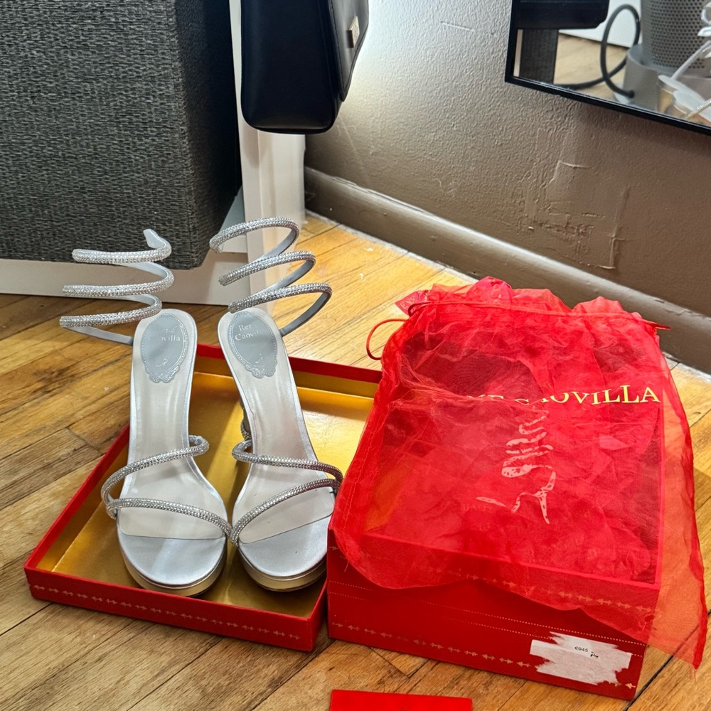 Rene caovilla size 8, brand new beautiful sandals.